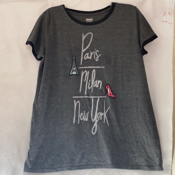 COPY - Gray Round Neck T-shirt Milan Paris New York - Picture 1 of 7